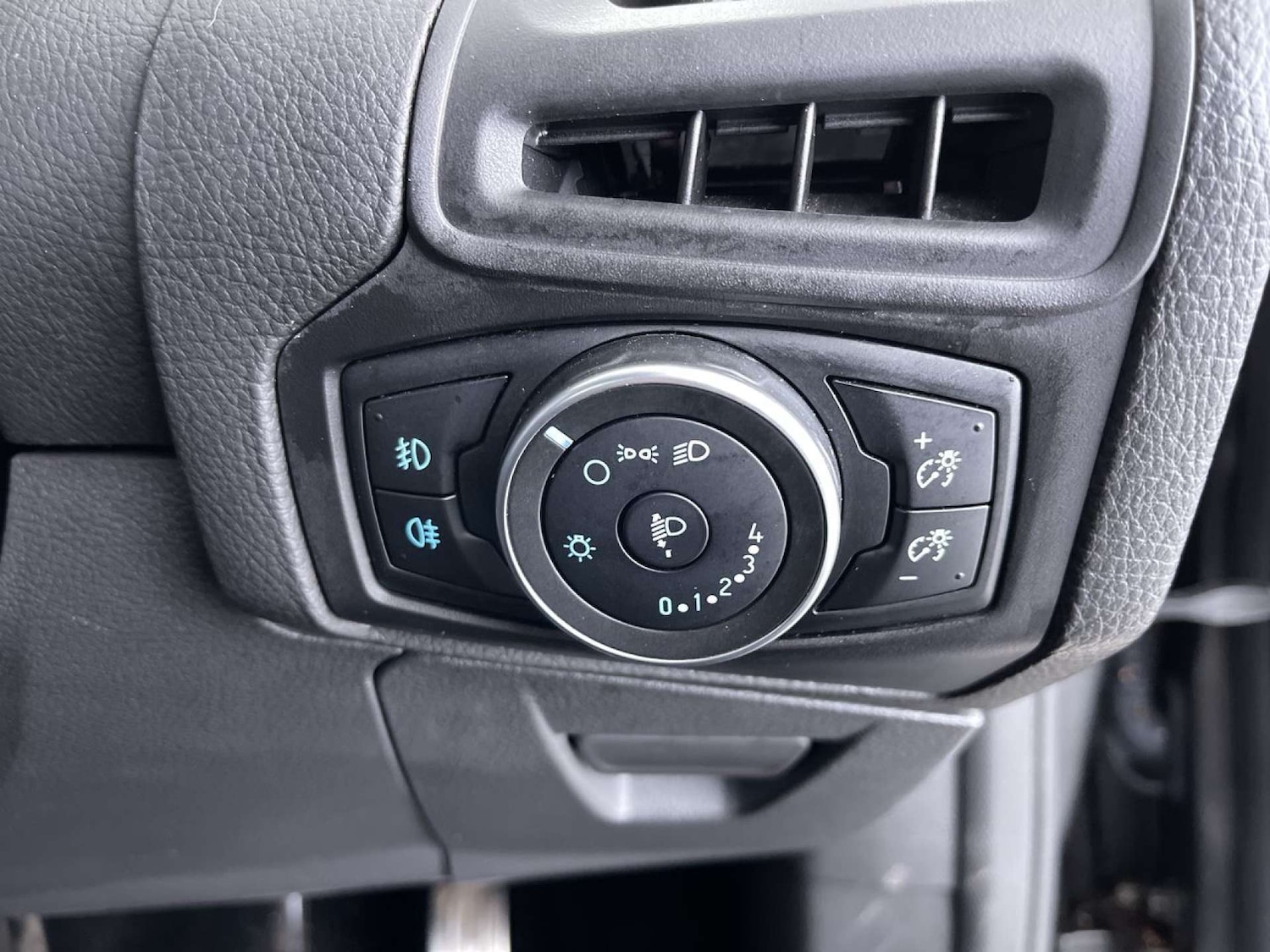 Used Ford Focus 2017 for sale - 76402712: Photo 50