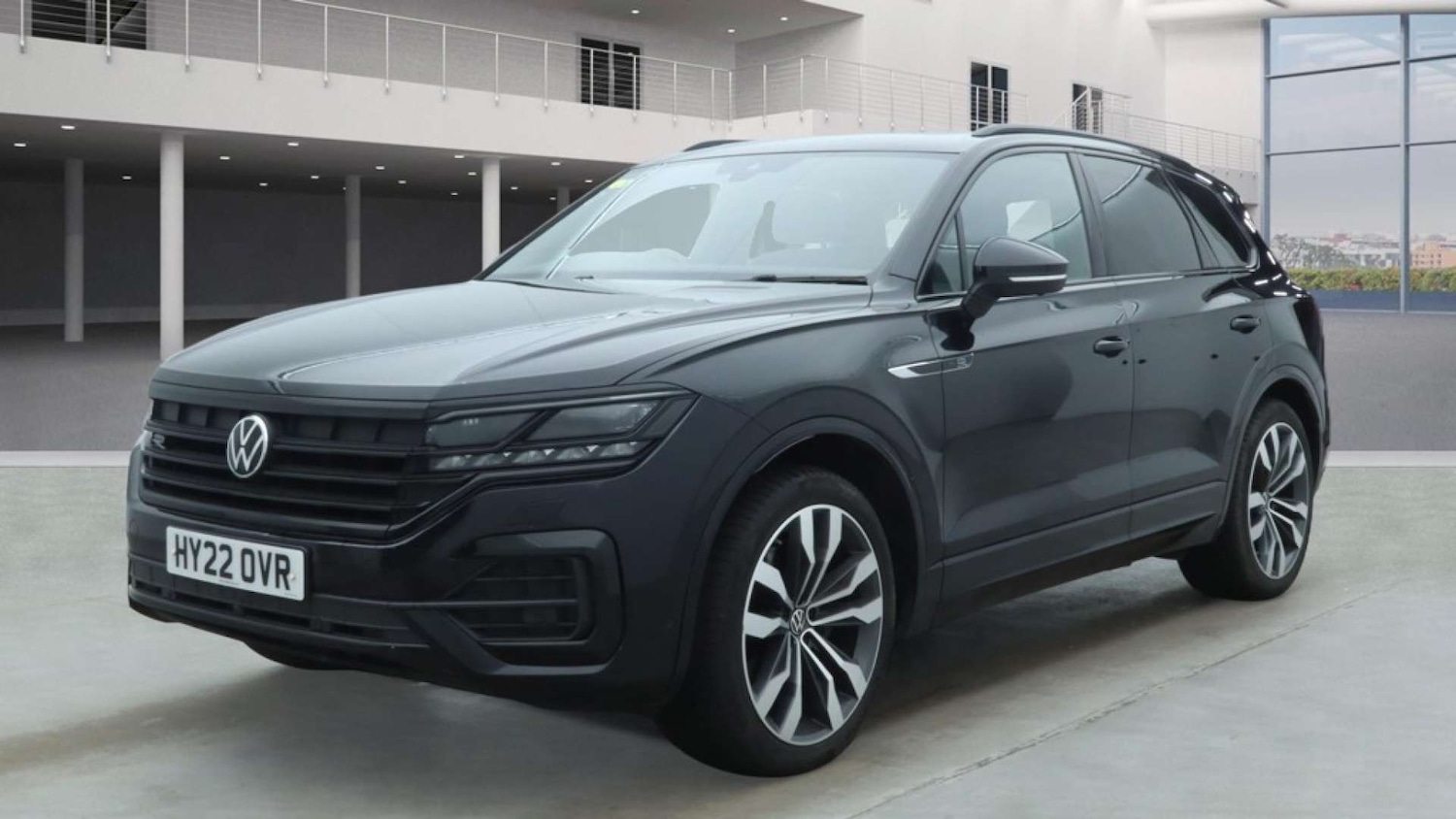 Used Volkswagen Touareg 2022 for sale - 77431937: Photo 2