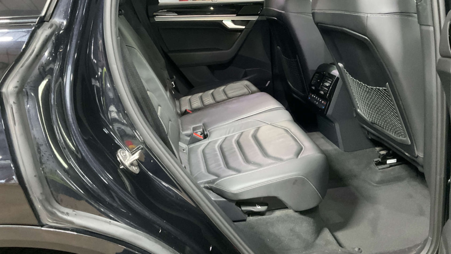 Used Volkswagen Touareg 2022 for sale - 77431937: Photo 8