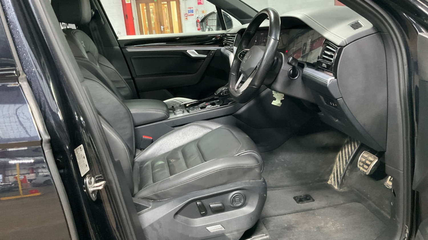 Used Volkswagen Touareg 2022 for sale - 77431937: Photo 9