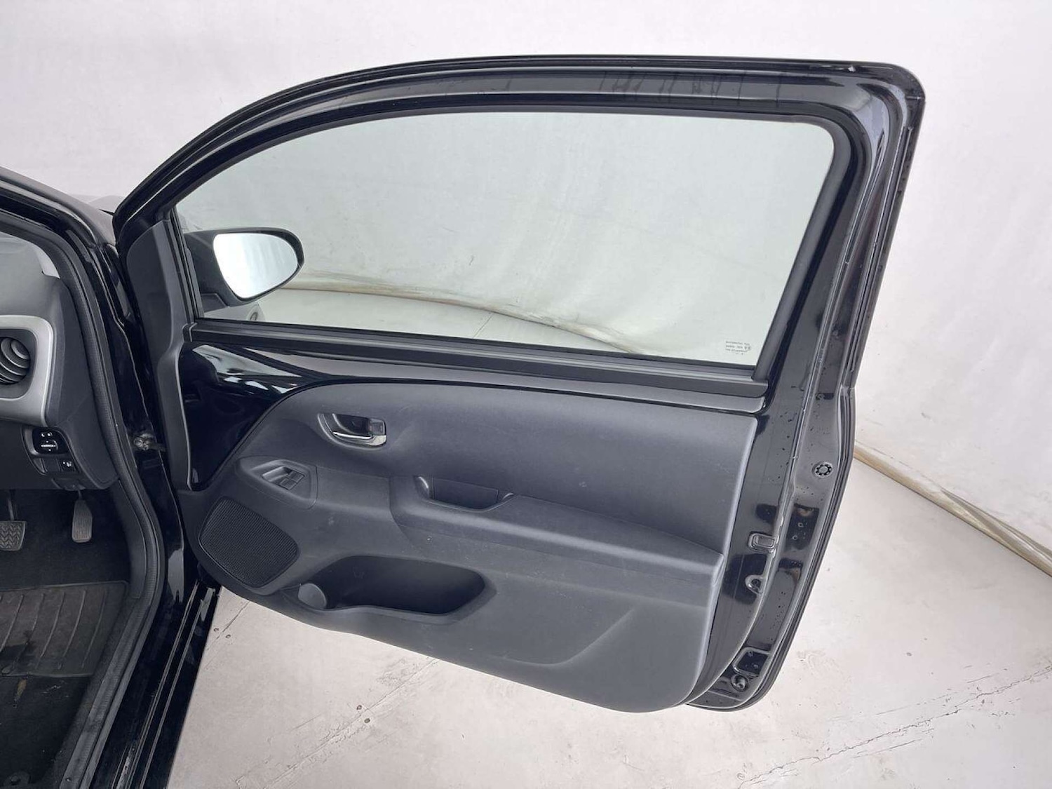 Vehicle 28