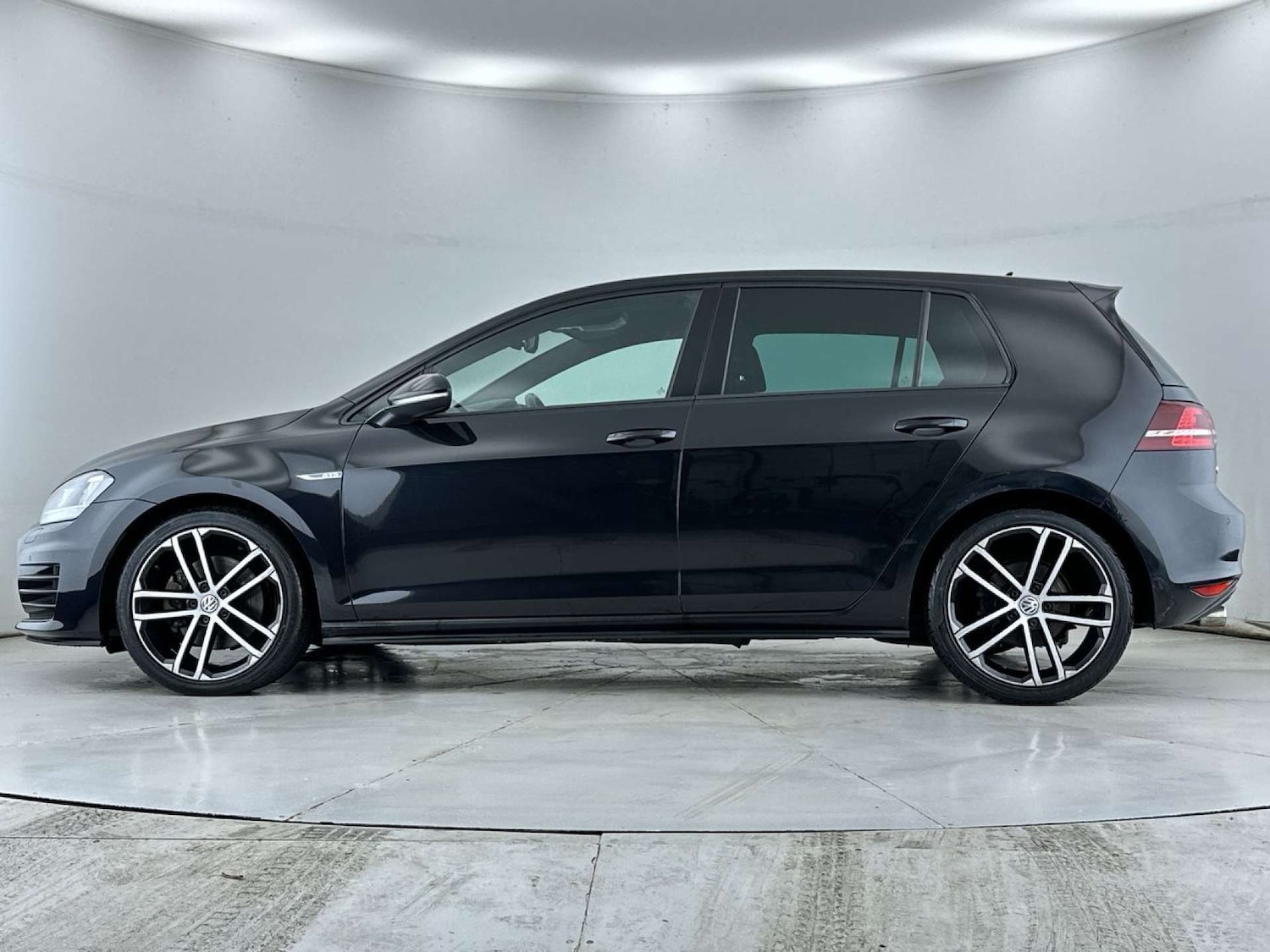 Used Volkswagen Golf 2017 for sale - 77872443: Photo 15