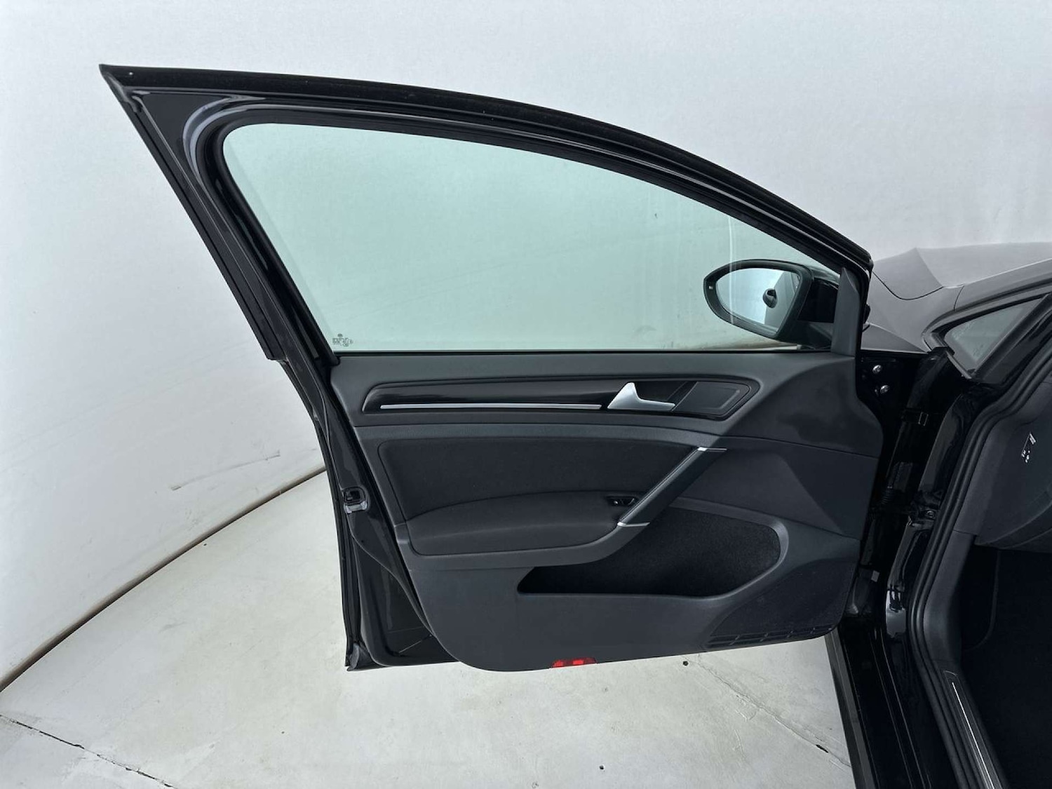 Used Volkswagen Golf 2017 for sale - 77872443: Photo 23