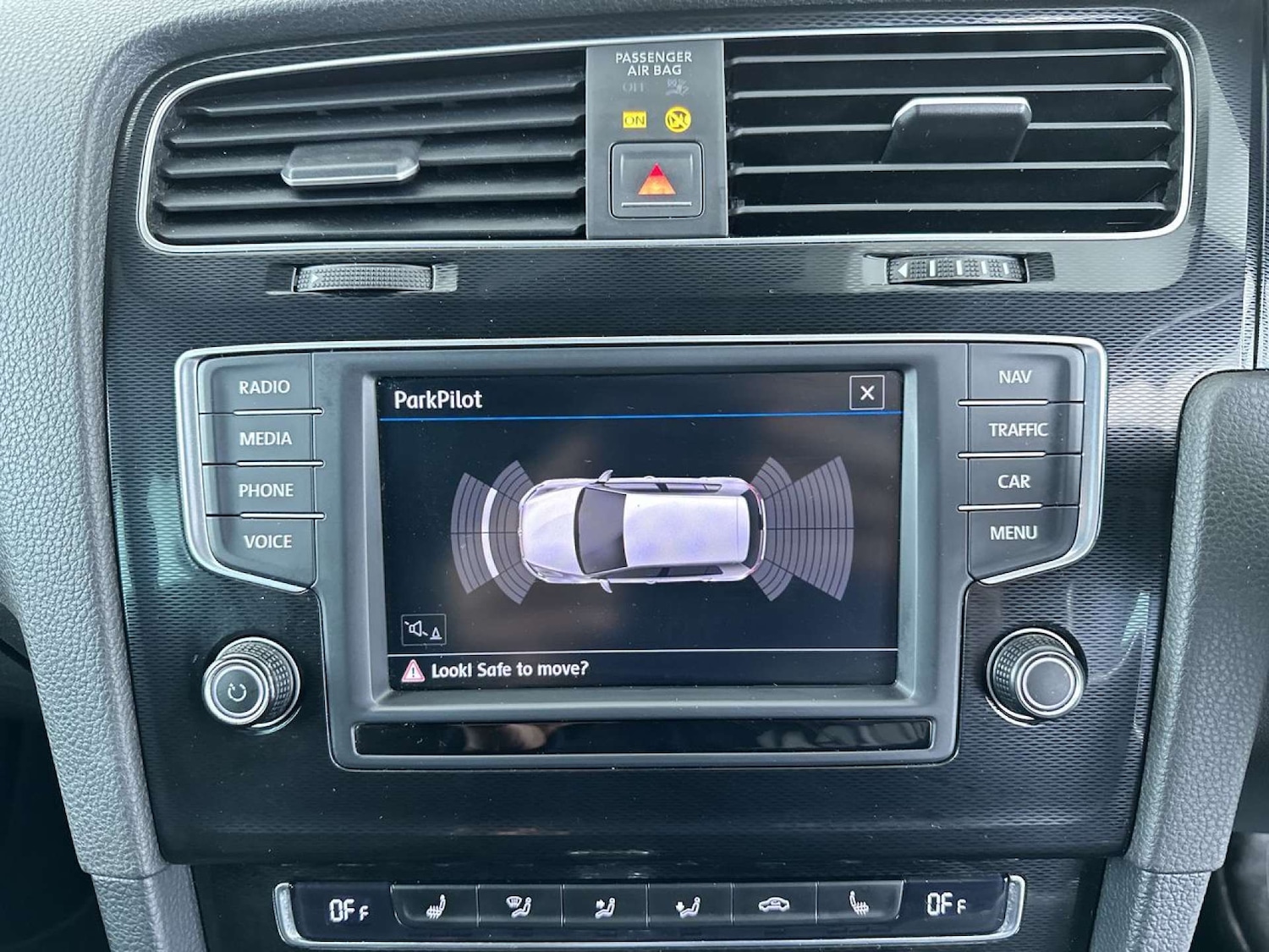 Used Volkswagen Golf 2017 for sale - 77872443: Photo 39