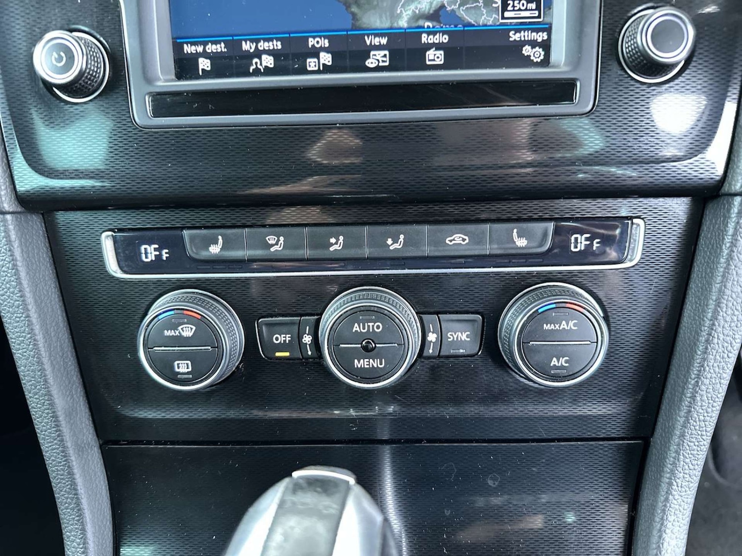 Used Volkswagen Golf 2017 for sale - 77872443: Photo 41