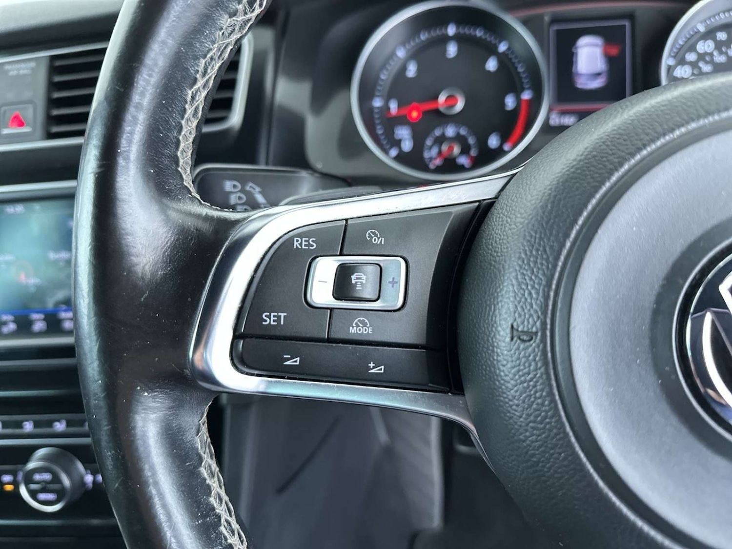 Used Volkswagen Golf 2017 for sale - 77872443: Photo 47