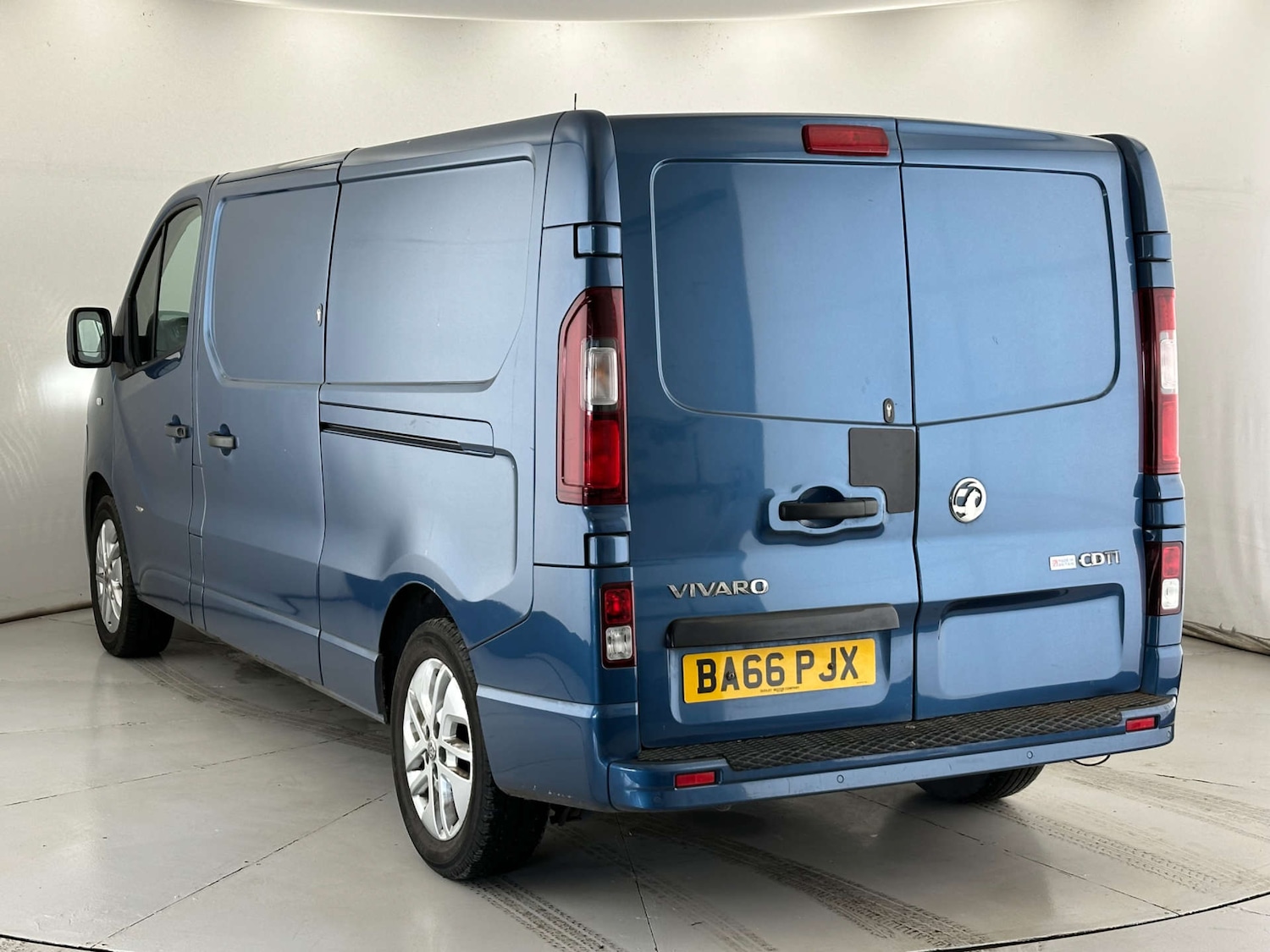 Used Vauxhall Vivaro 2017 for sale - 78210401: Photo 6