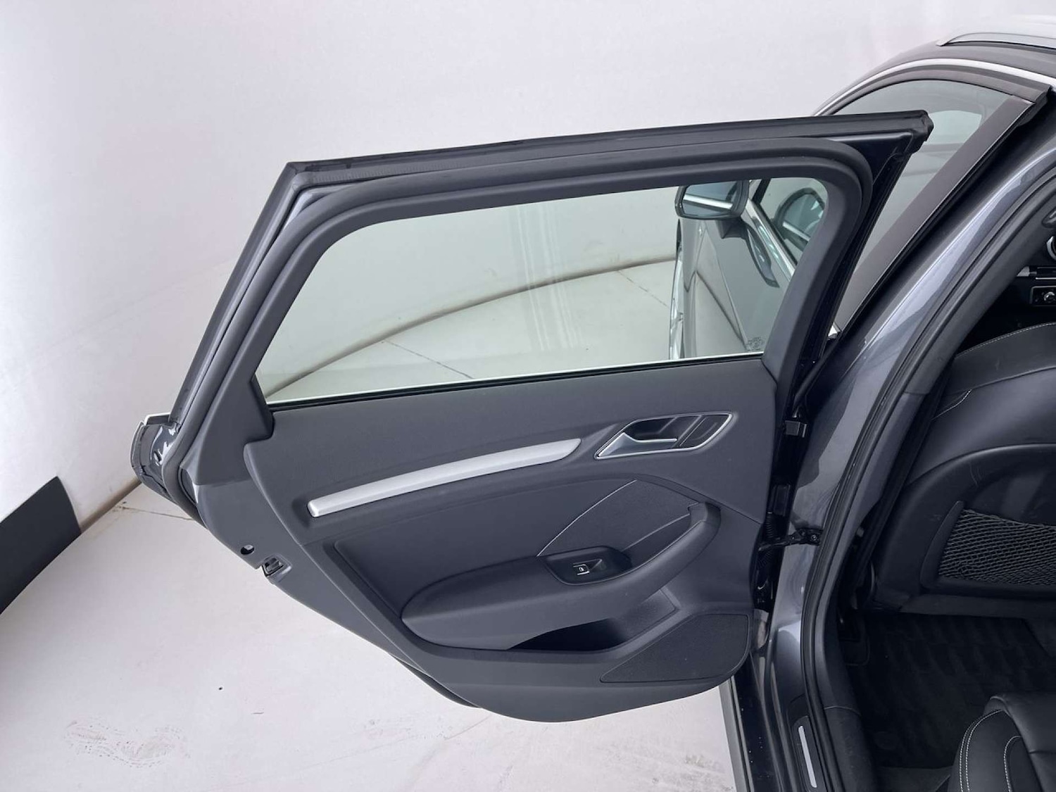 Used Audi A3 2015 for sale - 76735783: Photo 28