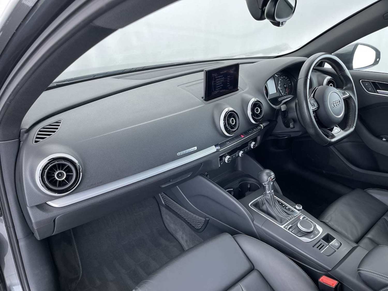 Used Audi A3 2015 for sale - 76735783: Photo 32