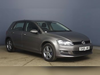 Volkswagen - Golf