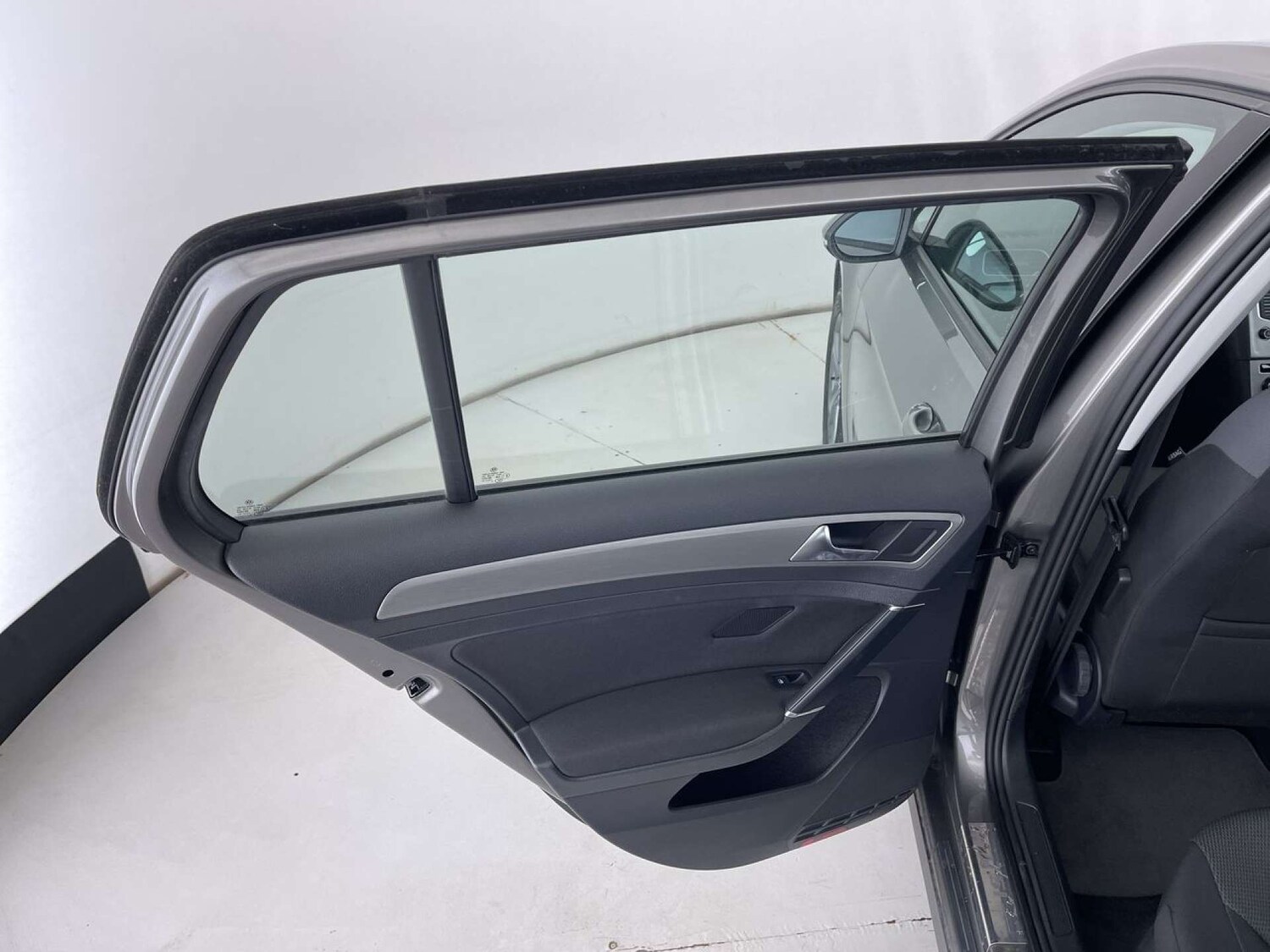 Used Volkswagen Golf 2016 for sale - 76623853: Photo 28