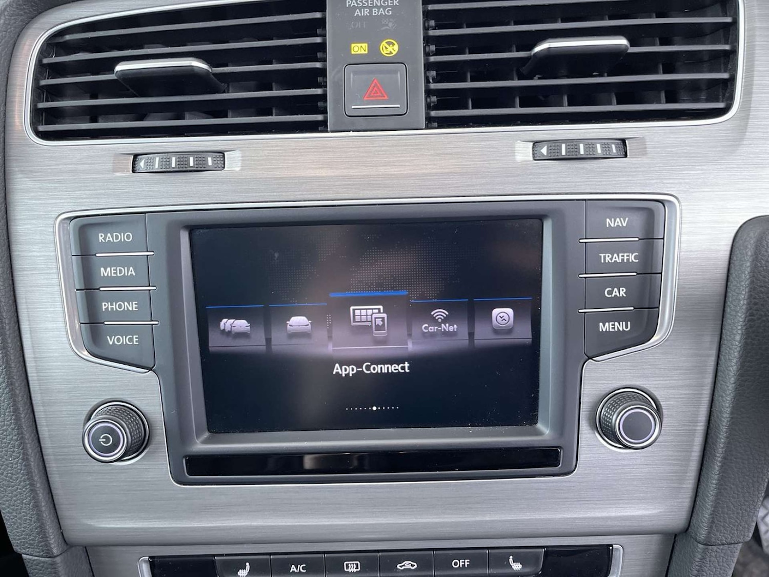 Used Volkswagen Golf 2016 for sale - 76623853: Photo 40