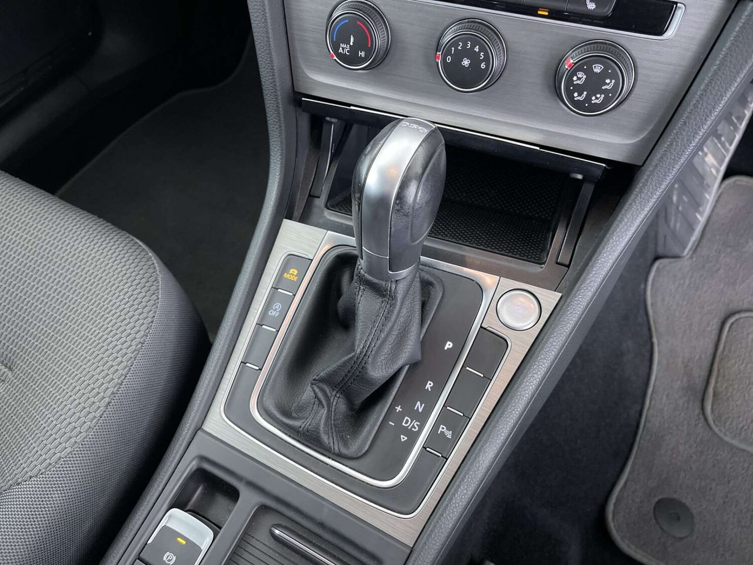 Used Volkswagen Golf 2016 for sale - 76623853: Photo 49