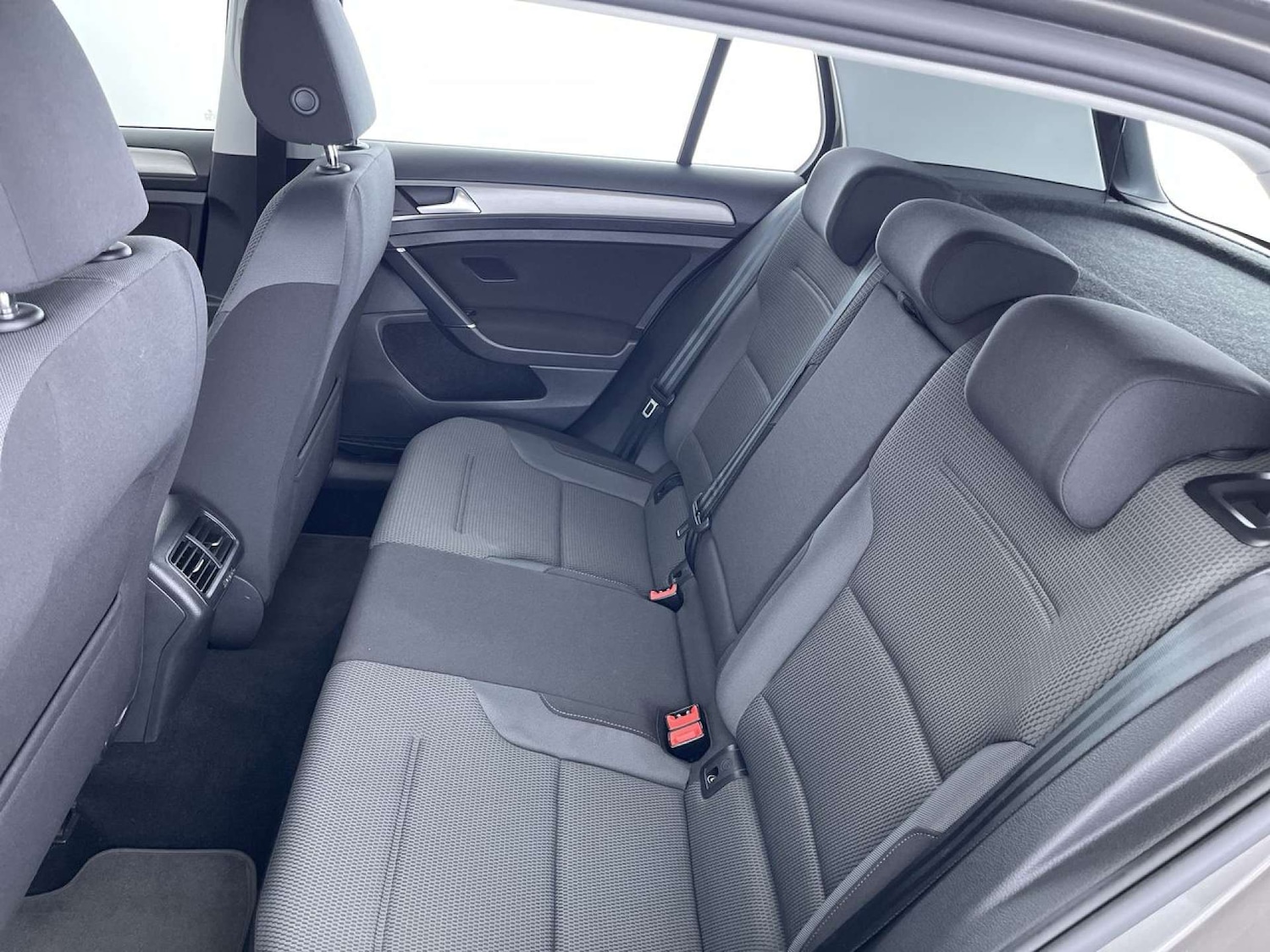 Used Volkswagen Golf 2016 for sale - 76623853: Photo 9