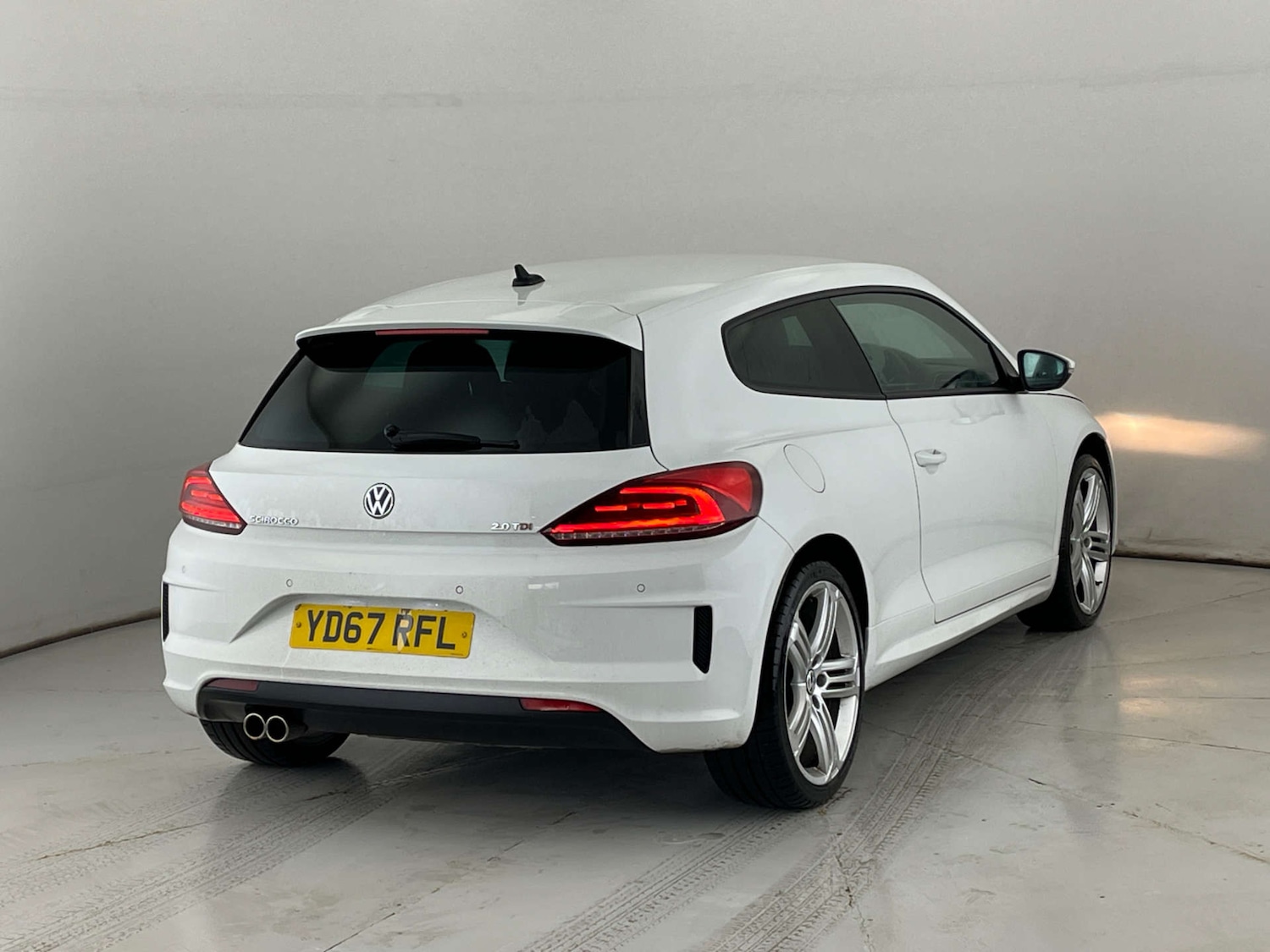 Used Volkswagen Scirocco 2017 for sale - 77297311: Photo 4