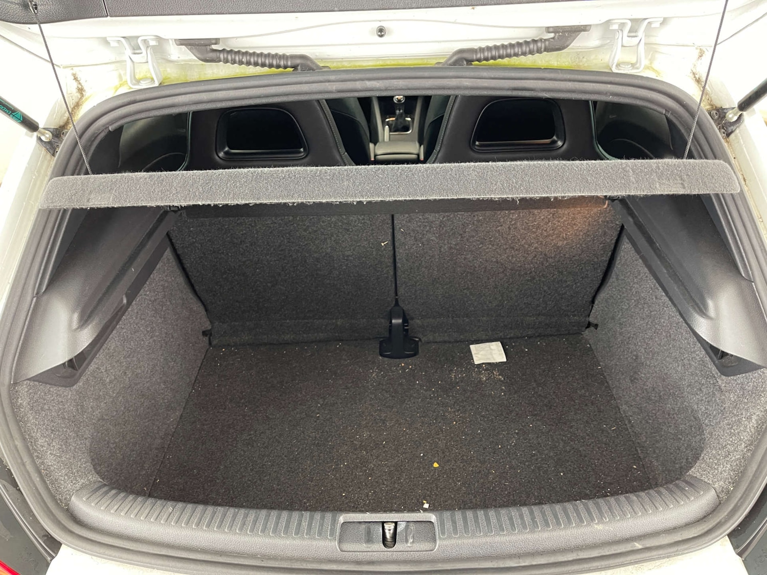 Used Volkswagen Scirocco 2017 for sale - 77297311: Photo 7