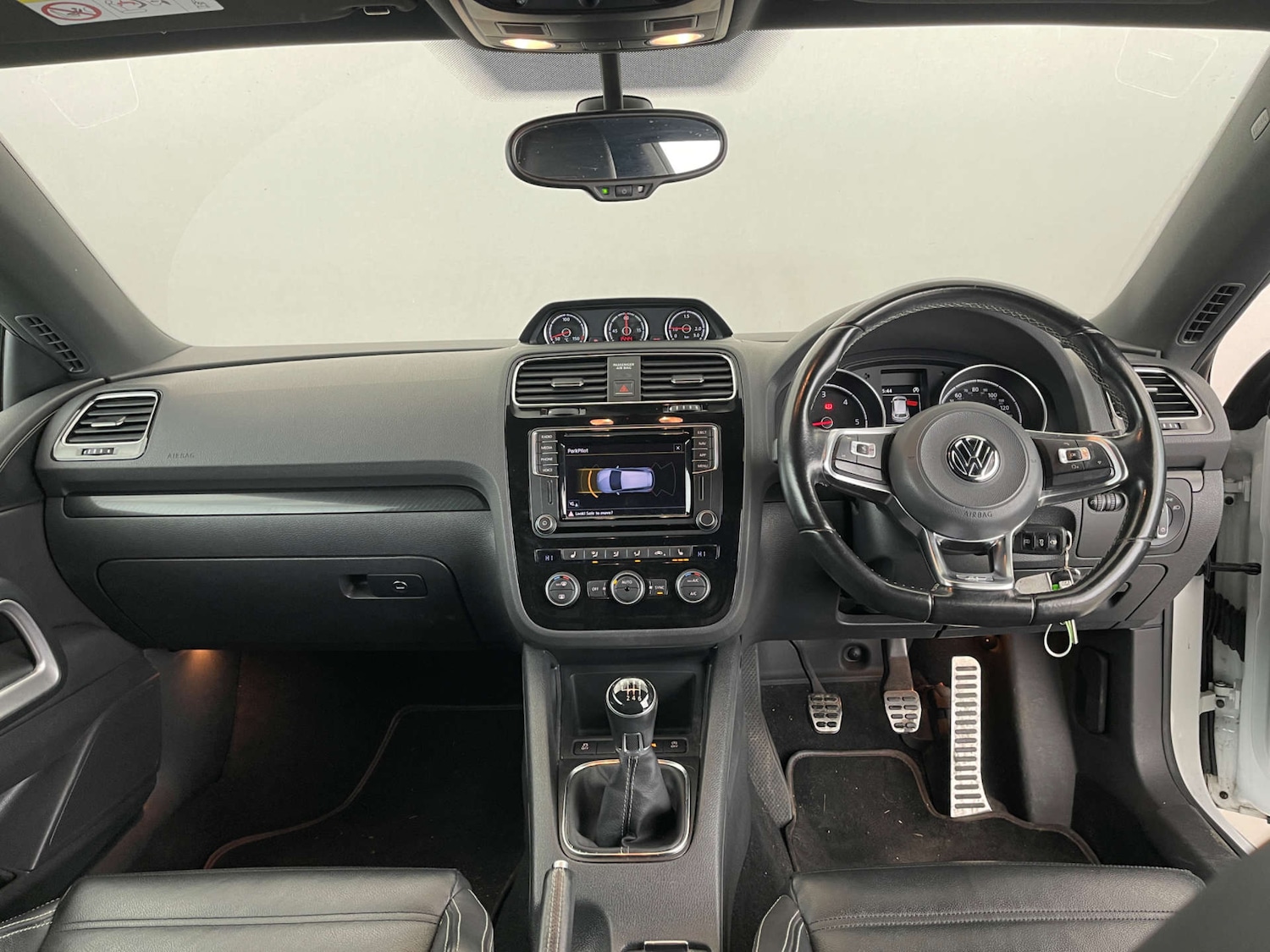 Used Volkswagen Scirocco 2017 for sale - 77297311: Photo 9