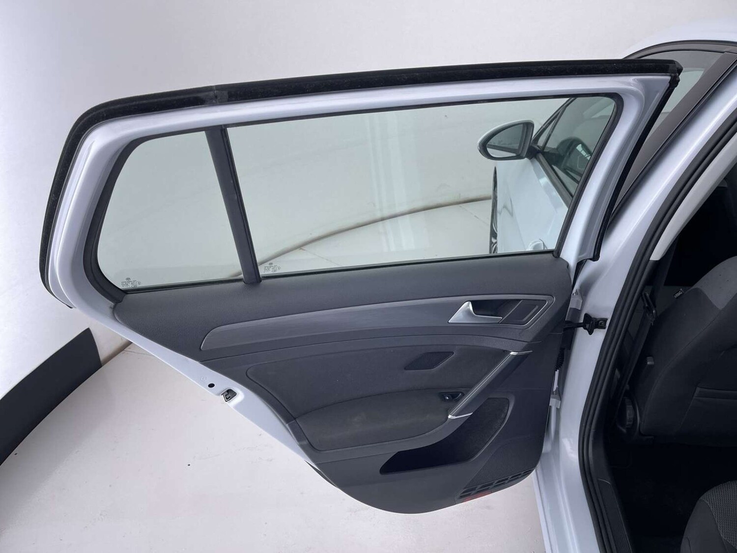 Used Volkswagen Golf 2018 for sale - 77245603: Photo 28