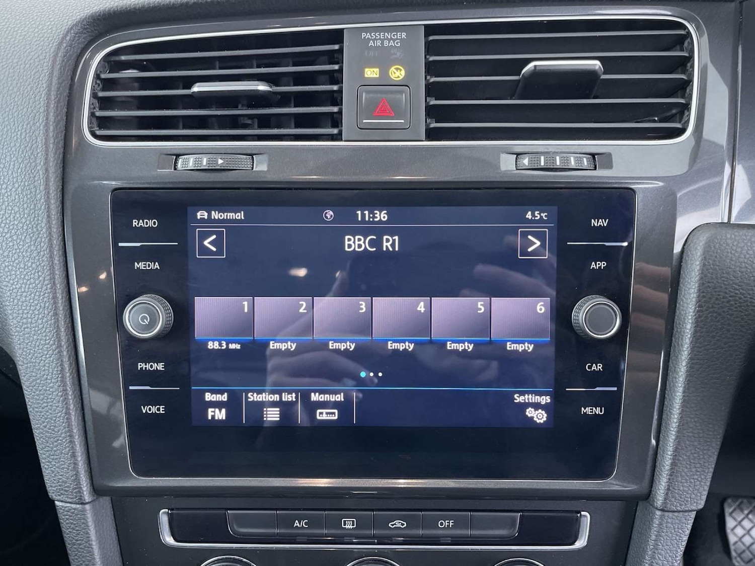 Used Volkswagen Golf 2018 for sale - 77245603: Photo 41