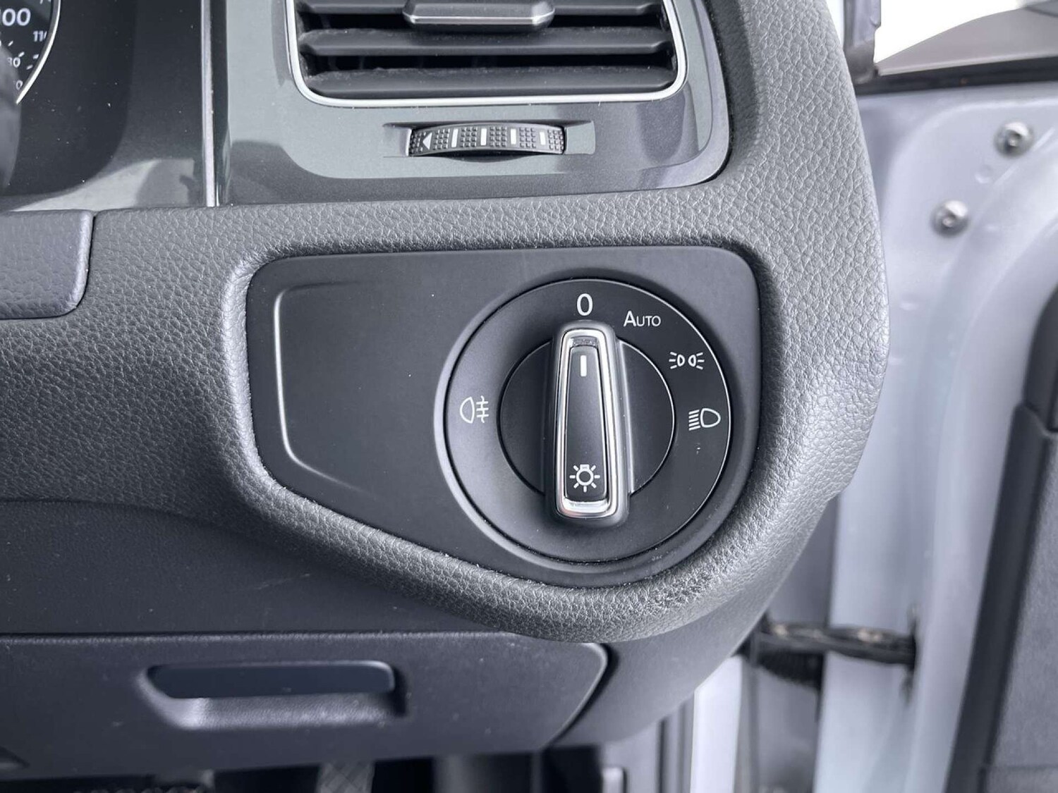 Used Volkswagen Golf 2018 for sale - 77245603: Photo 50