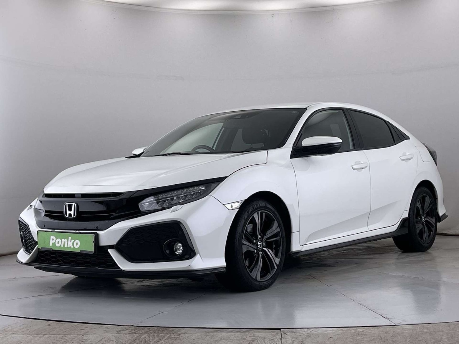 Used Honda Civic 2018 for sale - 76210028: Photo 4