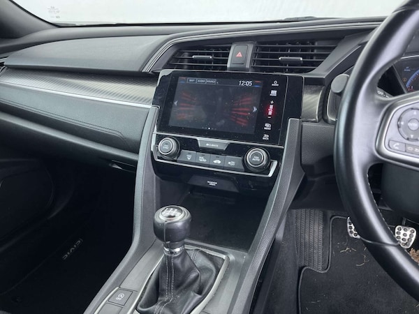 Used Honda Civic 2018 for sale - 76210028: Photo 46