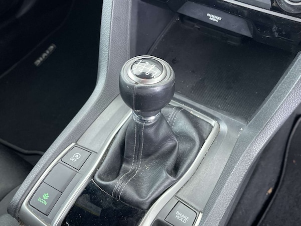 Used Honda Civic 2018 for sale - 76210028: Photo 47