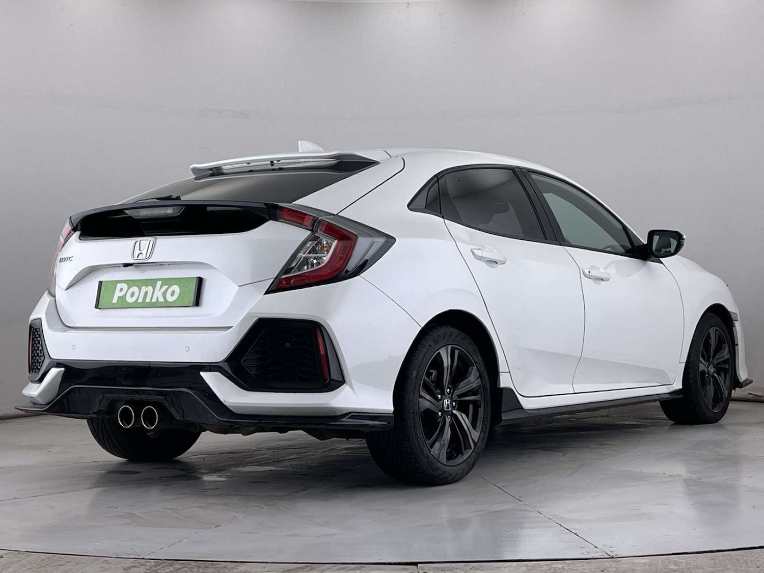 Used Honda Civic 2018 for sale - 76210028: Photo 5