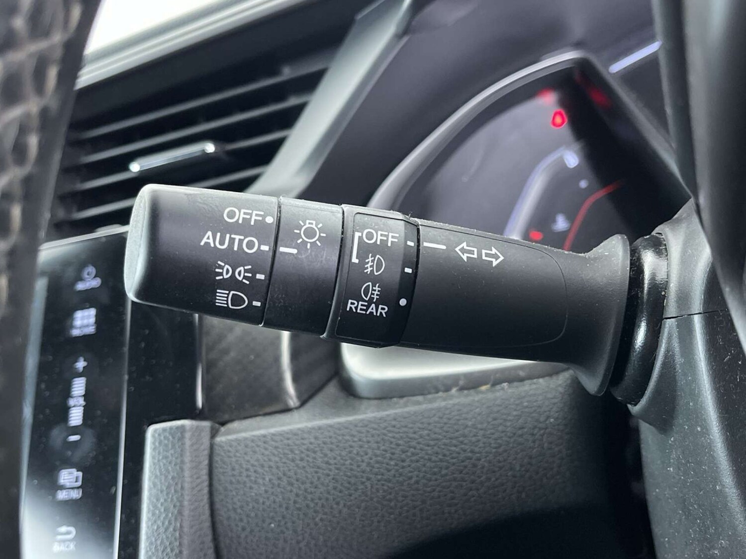 Used Honda Civic 2018 for sale - 76210028: Photo 53