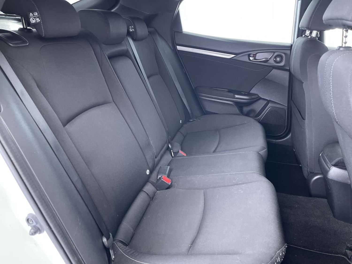 Used Honda Civic 2018 for sale - 76210028: Photo 9