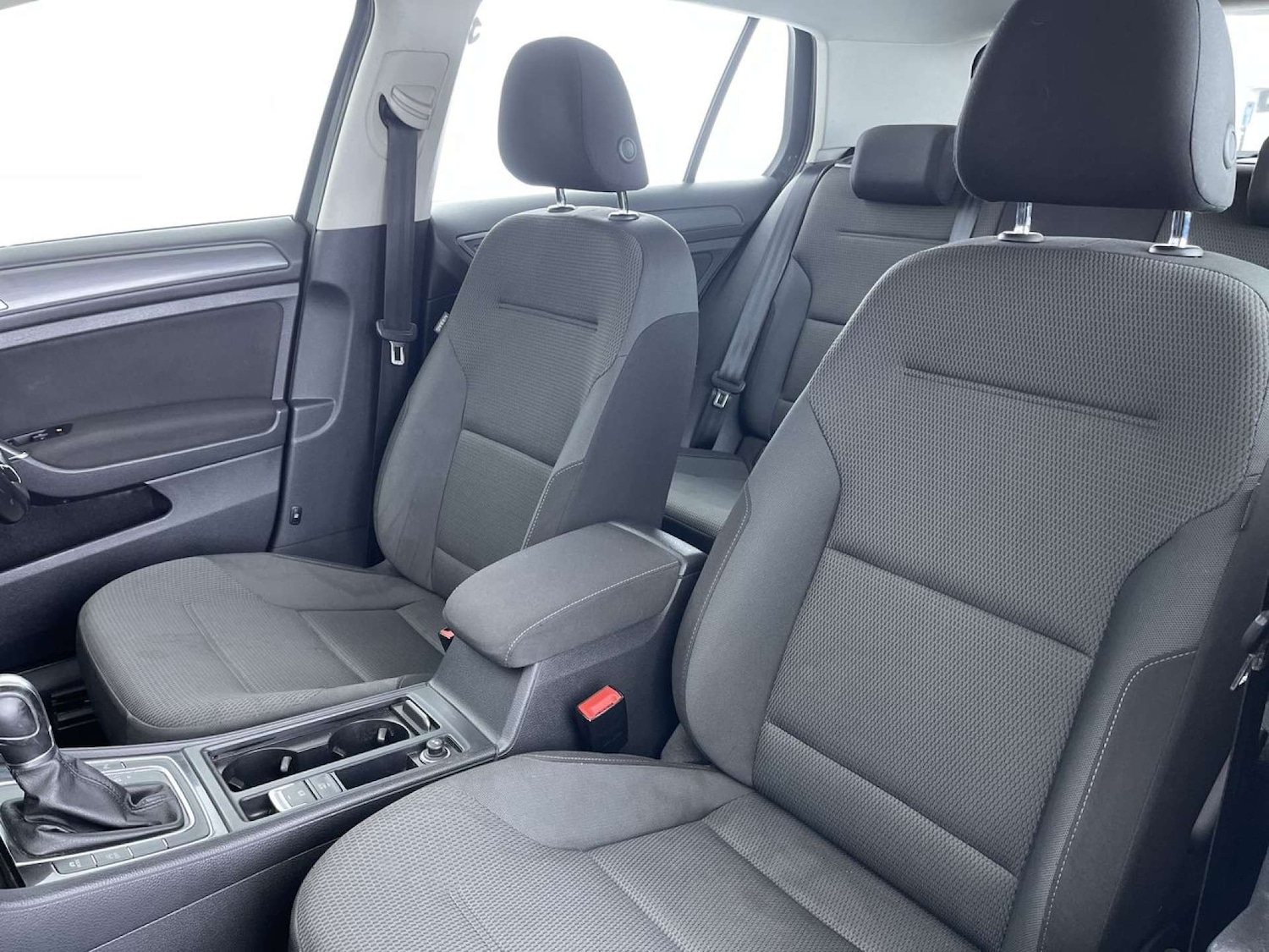 Used Volkswagen Golf 2017 for sale - 76829977: Photo 31