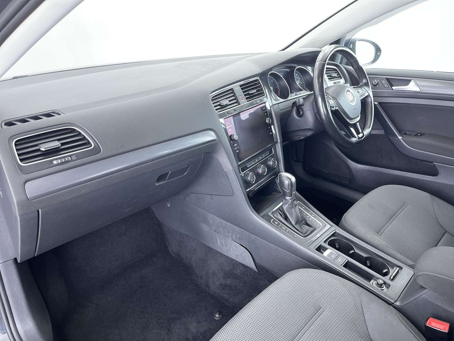 Used Volkswagen Golf 2017 for sale - 76829977: Photo 32