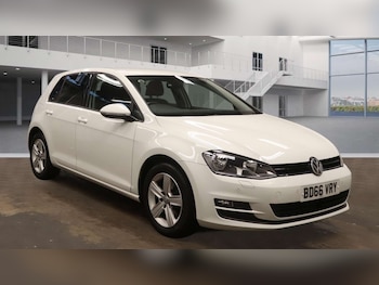 Volkswagen - Golf