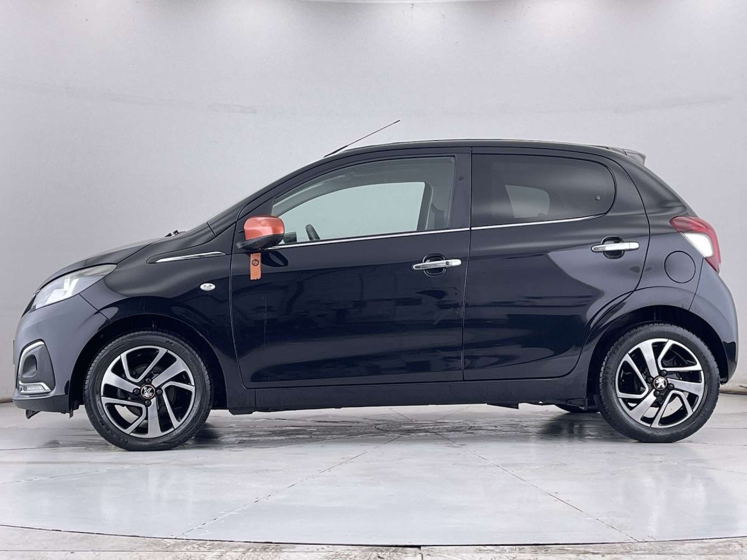 Used Peugeot 108 2016 for sale - 76829981: Photo 16