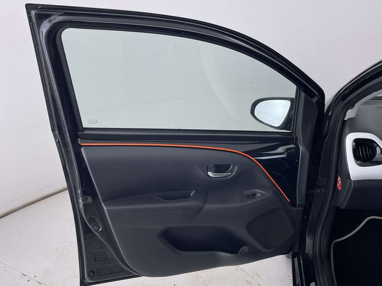 Used Peugeot 108 2016 for sale - 76829981: Photo 27