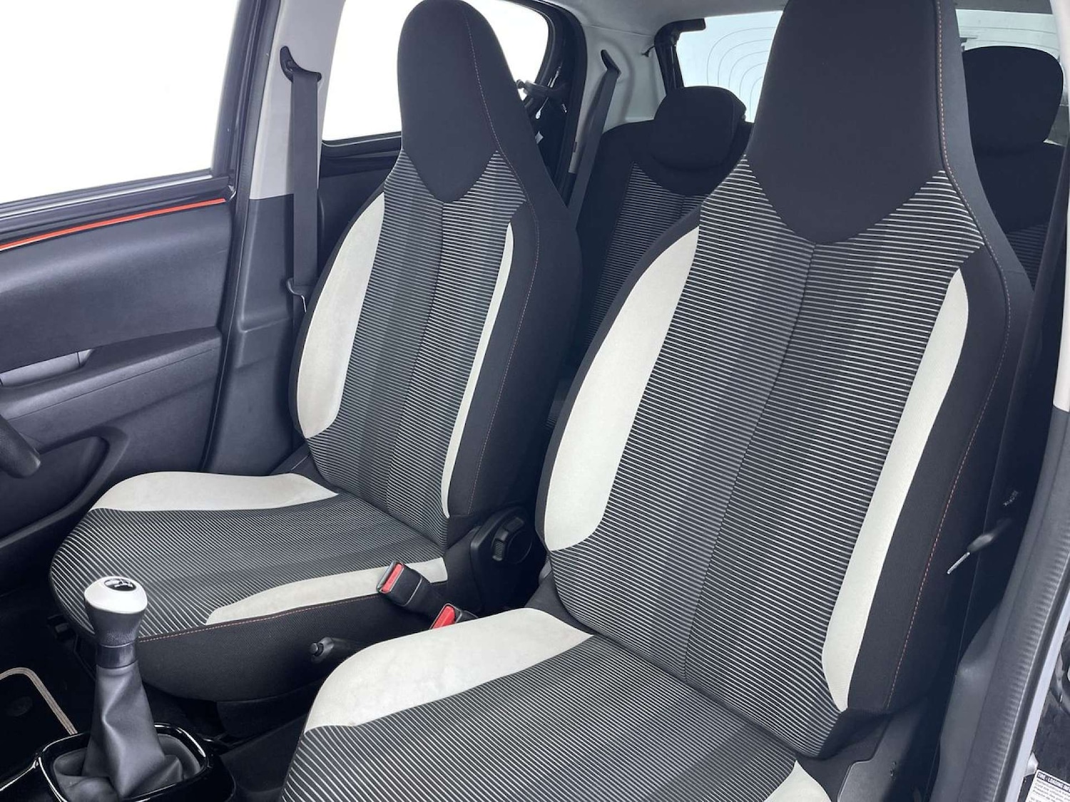 Used Peugeot 108 2016 for sale - 76829981: Photo 31