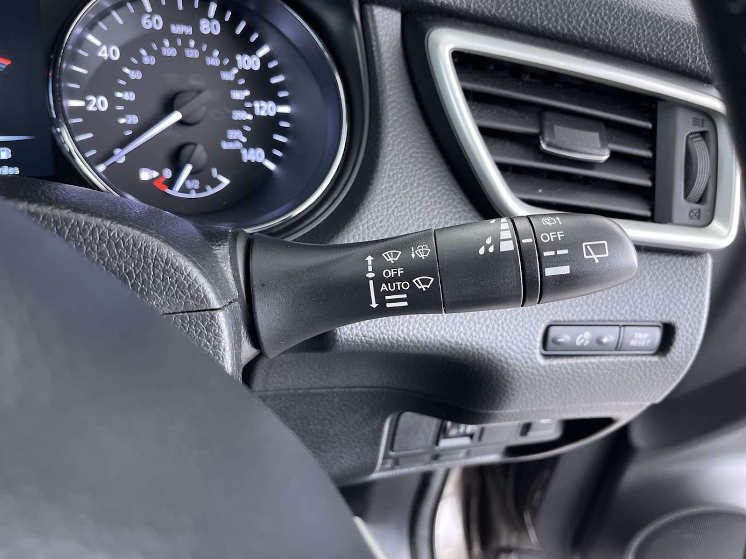 Used Nissan Qashqai 2017 for sale - 76481389: Photo 53