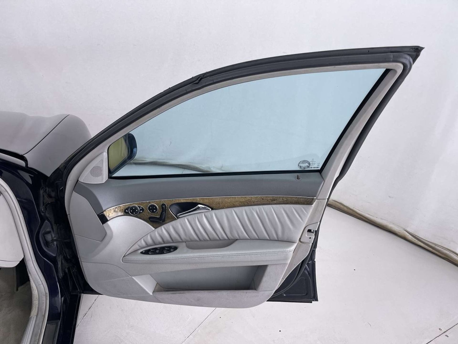 Used Mercedes-Benz E Class 2004 for sale - 77318468: Photo 29