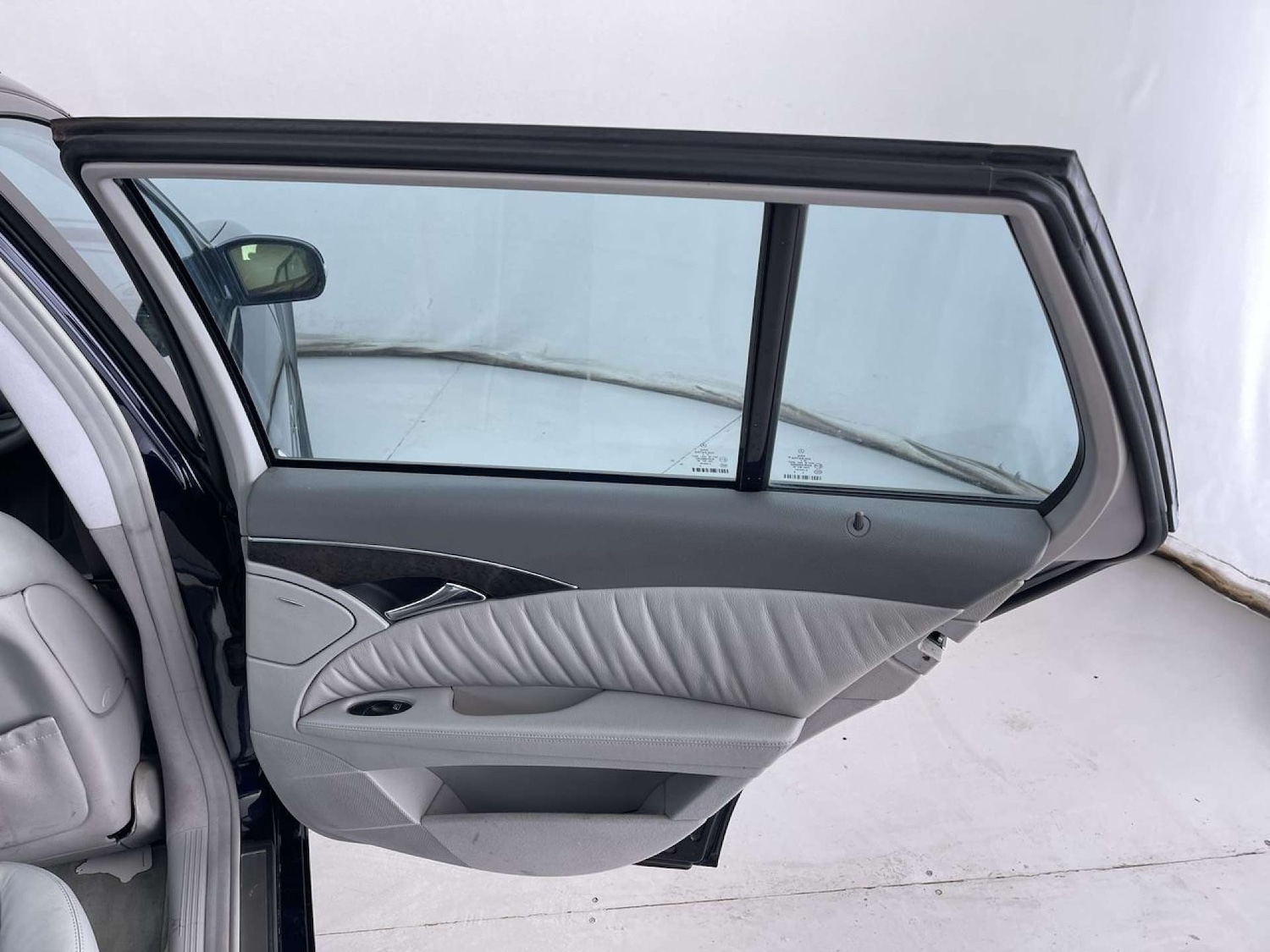 Used Mercedes-Benz E Class 2004 for sale - 77318468: Photo 30