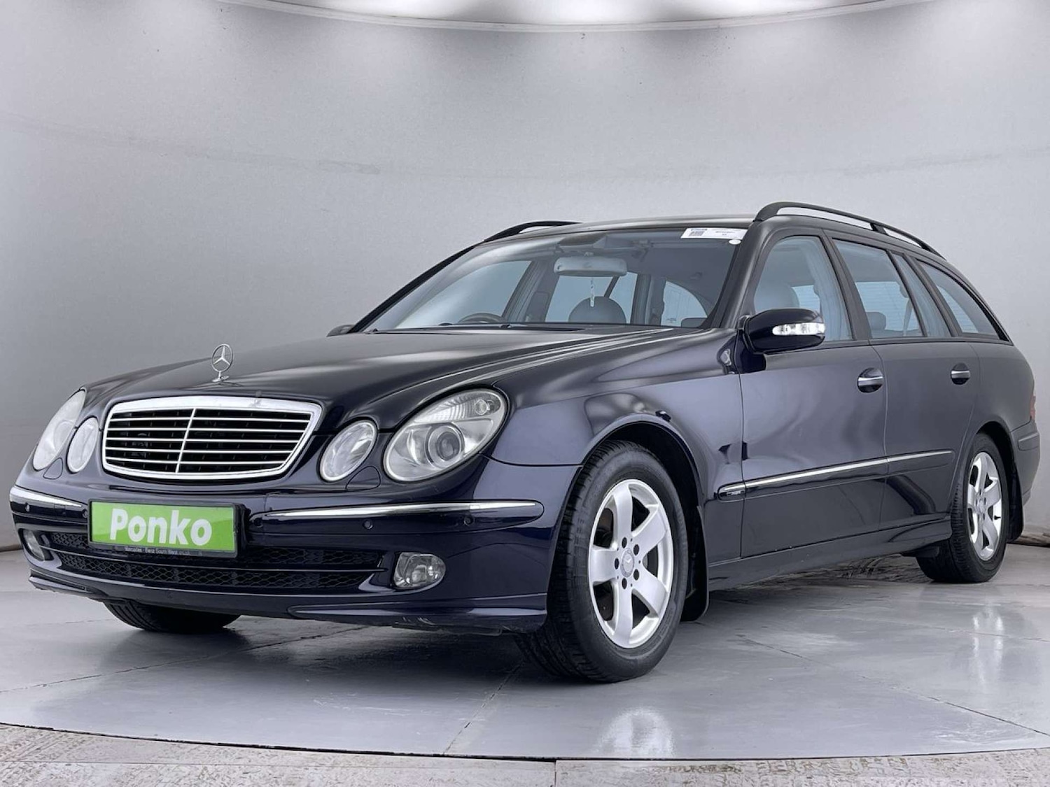 Used Mercedes-Benz E Class 2004 for sale - 77318468: Photo 4