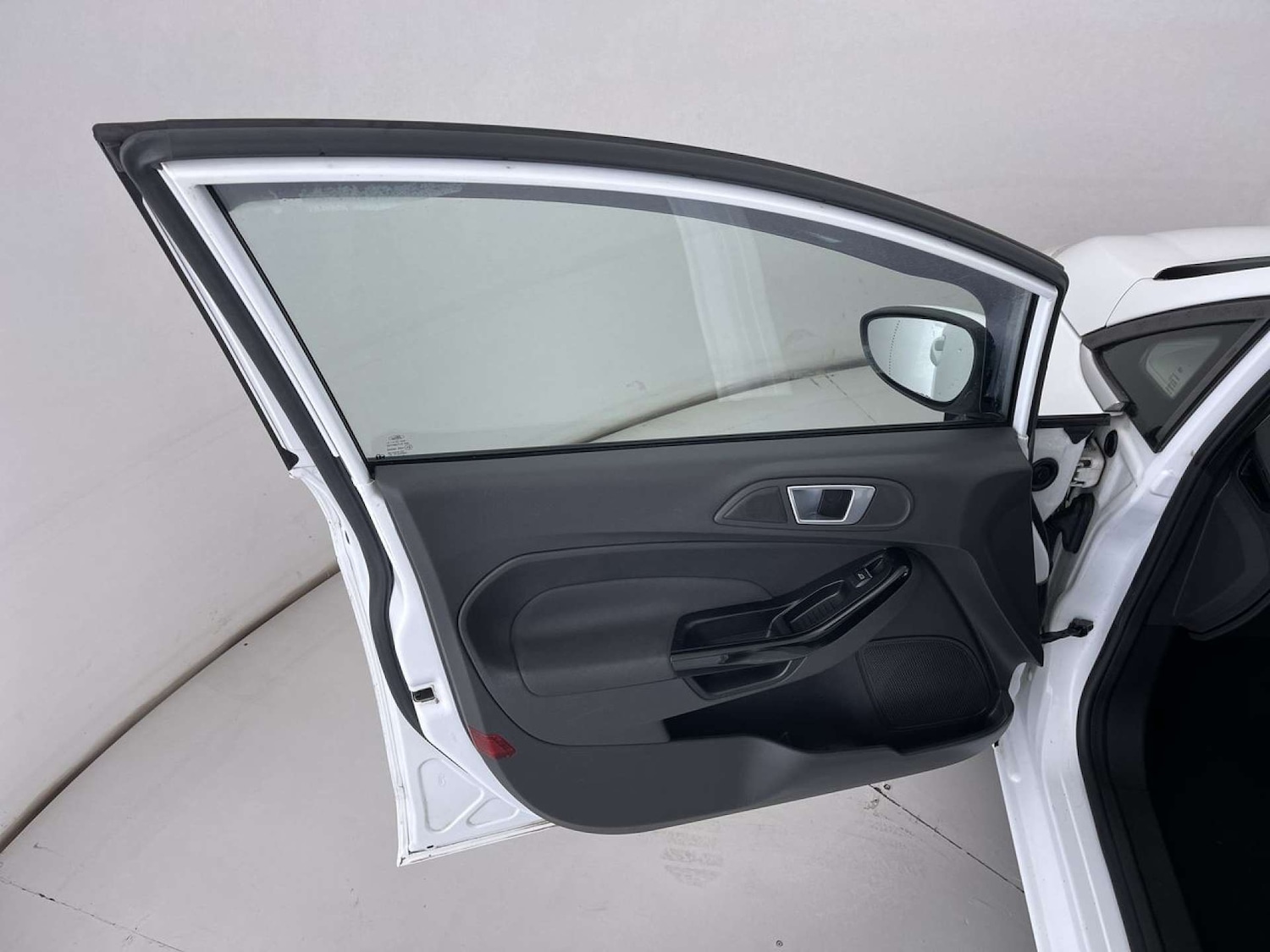 Used Ford Fiesta 2013 for sale - 76100790: Photo 27