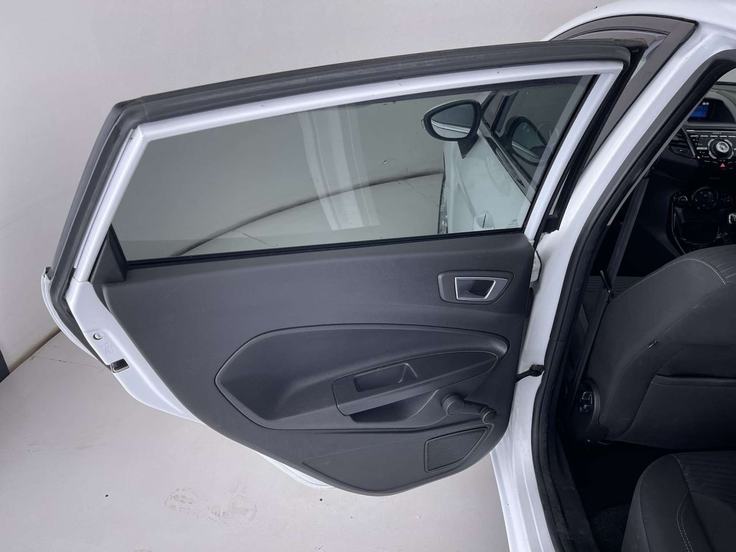 Used Ford Fiesta 2013 for sale - 76100790: Photo 28