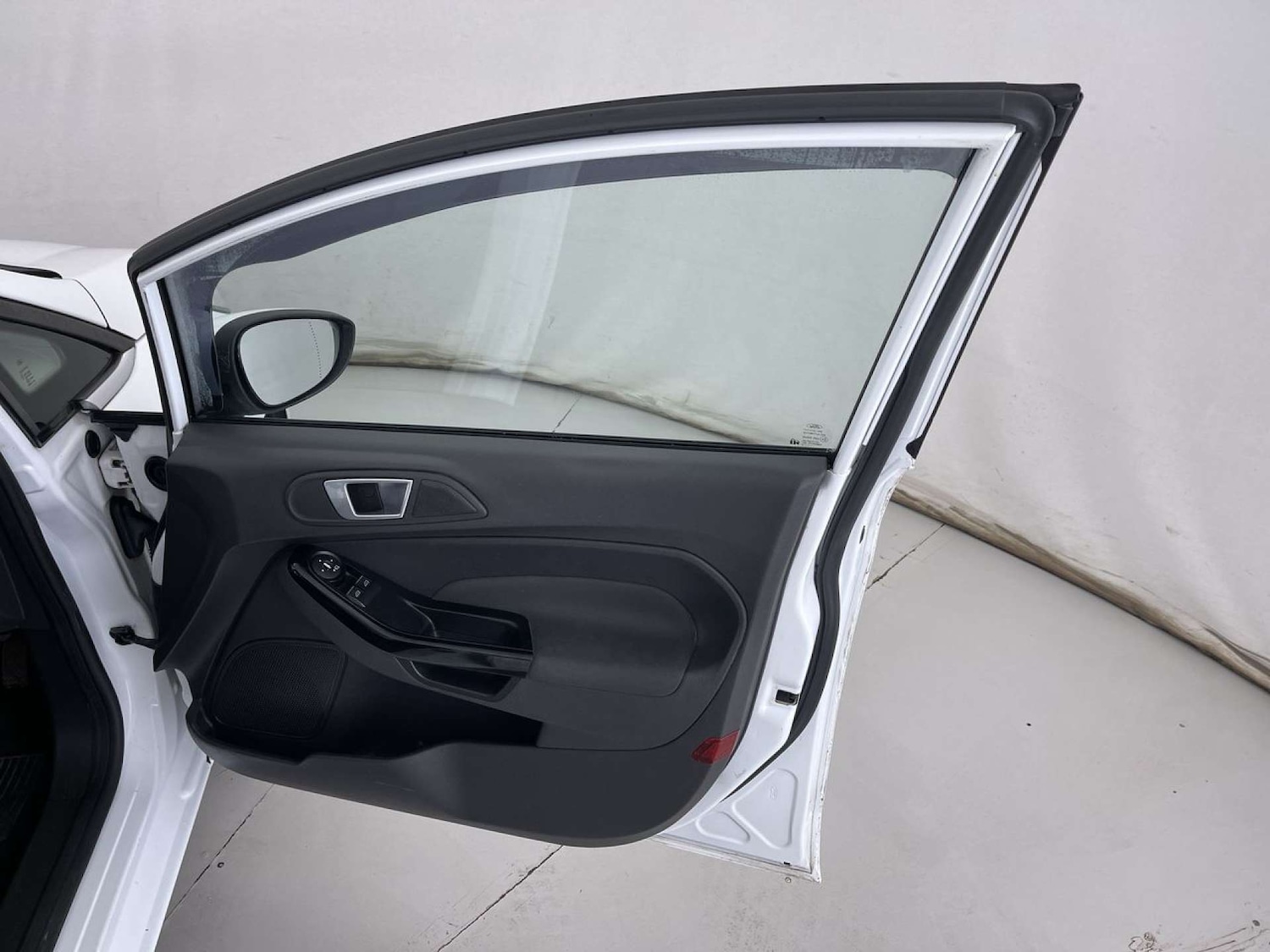 Used Ford Fiesta 2013 for sale - 76100790: Photo 29
