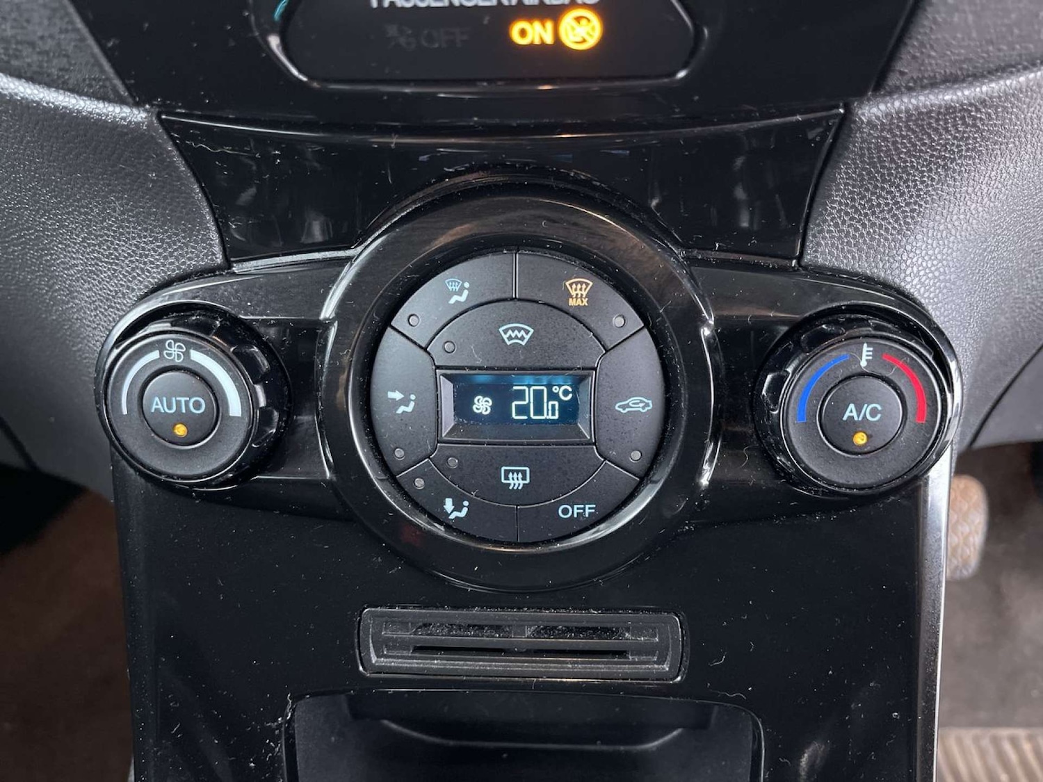 Used Ford Fiesta 2013 for sale - 76100790: Photo 42