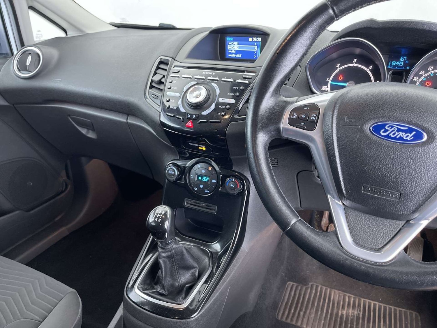 Used Ford Fiesta 2013 for sale - 76100790: Photo 43