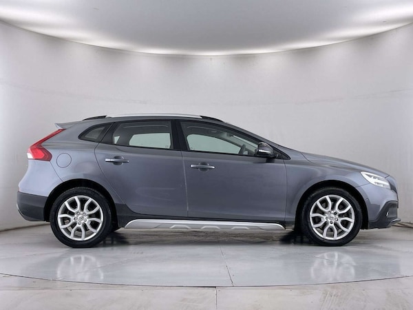 Used Volvo V40 2017 for sale - 76319148: Photo 15