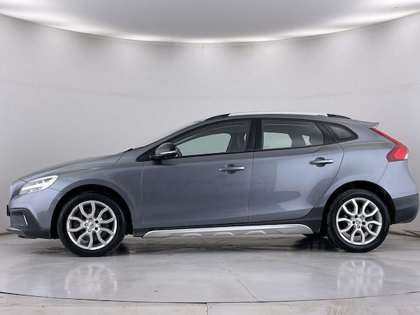 Used Volvo V40 2017 for sale - 76319148: Photo 16