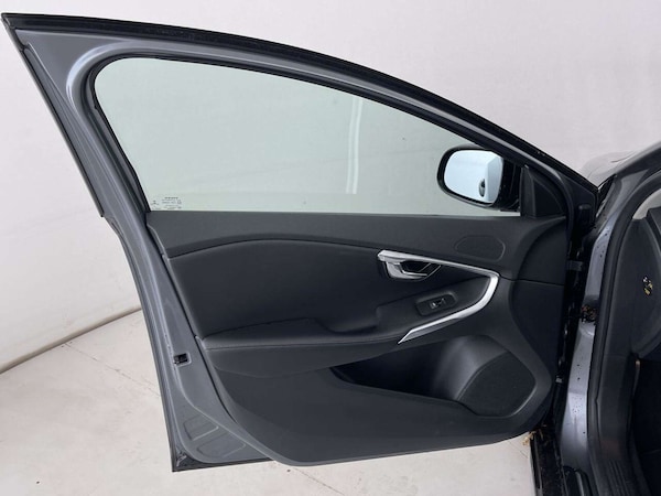 Used Volvo V40 2017 for sale - 76319148: Photo 27