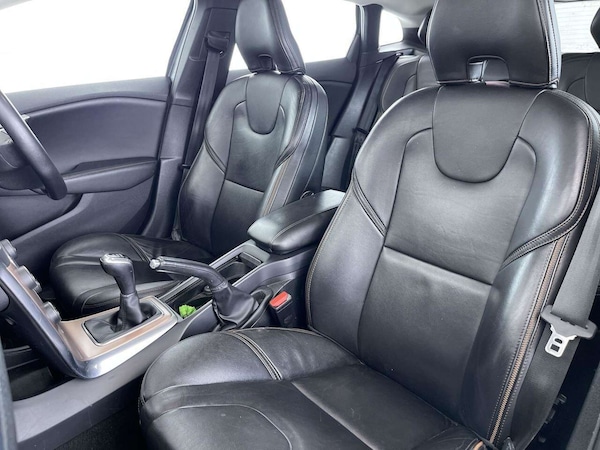 Used Volvo V40 2017 for sale - 76319148: Photo 31
