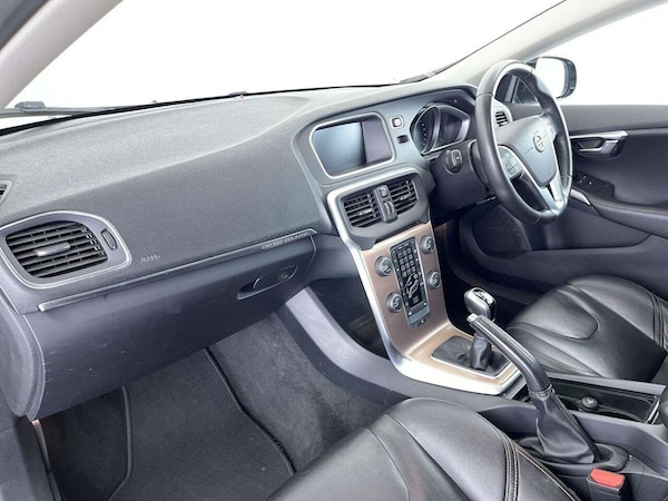 Used Volvo V40 2017 for sale - 76319148: Photo 32
